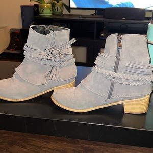 Size a slightly worn booties